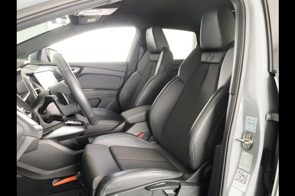 Audi Q4 e-tron 40 Launch edition S Competition 77 kWh 204 pk | SoH 97% | Navigatie | Warmtepomp | Parkeersensoren | Achteruitrijcamera | Stoelverwarming | S-Line |