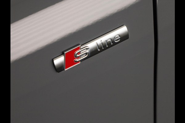 Audi Q4 e-tron 40 Launch edition S Competition 77 kWh 204 pk | SoH 97% | Navigatie | Warmtepomp | Parkeersensoren | Achteruitrijcamera | Stoelverwarming | S-Line |