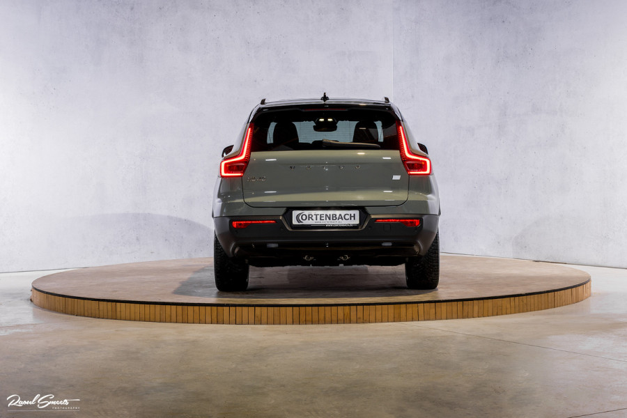 Volvo XC40 Recharge Ultimate 70 kWh | Adaptieve cruise | Panorama dak | Matrix led | Harman Kardon |