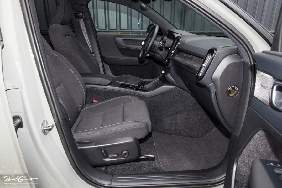 Volvo XC40 Recharge Ultimate 70 kWh | Adaptieve cruise | Panorama dak | Matrix led | Harman Kardon |