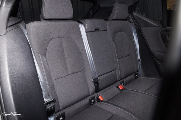 Volvo XC40 Recharge Ultimate 70 kWh | Adaptieve cruise | Panorama dak | Matrix led | Harman Kardon |