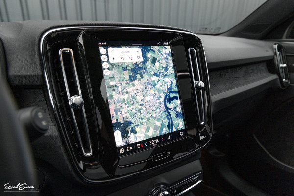 Volvo XC40 Recharge Ultimate 70 kWh | Adaptieve cruise | Panorama dak | Matrix led | Harman Kardon |