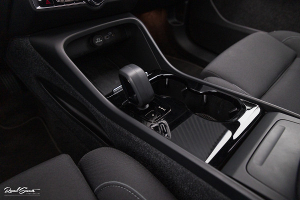 Volvo XC40 Recharge Ultimate 70 kWh | Adaptieve cruise | Panorama dak | Matrix led | Harman Kardon |