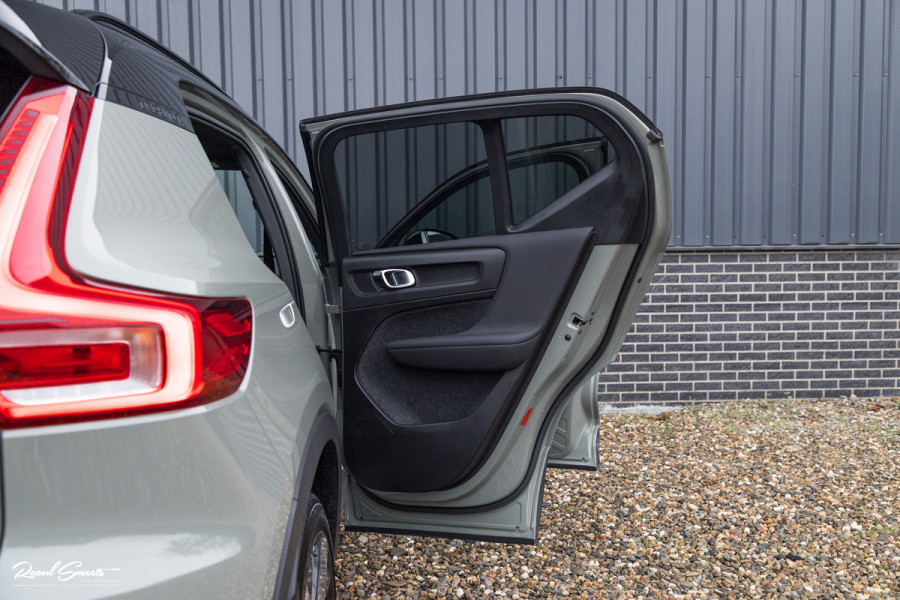 Volvo XC40 Recharge Ultimate 70 kWh | Adaptieve cruise | Panorama dak | Matrix led | Harman Kardon |