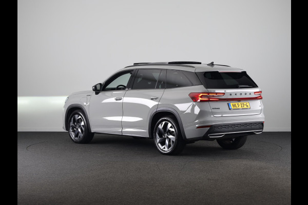 Škoda Kodiaq 1.5 TSI PHEV Sportline Business 204 pk Automaat (DSG) | Verlengde garantie | Navigatie | Panoramadak | Trekhaak (wegklapbaar) | Parkeersensoren | Achteruitrijcamera | Stoelverwarming v/a |