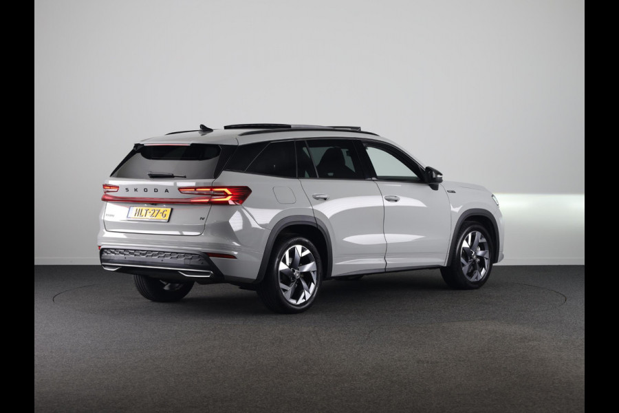 Škoda Kodiaq 1.5 TSI PHEV Sportline Business 204 pk Automaat (DSG) | Verlengde garantie | Navigatie | Panoramadak | Trekhaak (wegklapbaar) | Parkeersensoren | Achteruitrijcamera | Stoelverwarming v/a |