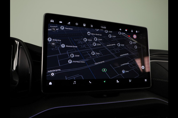 Škoda Kodiaq 1.5 TSI PHEV Sportline Business 204 pk Automaat (DSG) | Verlengde garantie | Navigatie | Panoramadak | Trekhaak (wegklapbaar) | Parkeersensoren | Achteruitrijcamera | Stoelverwarming v/a |