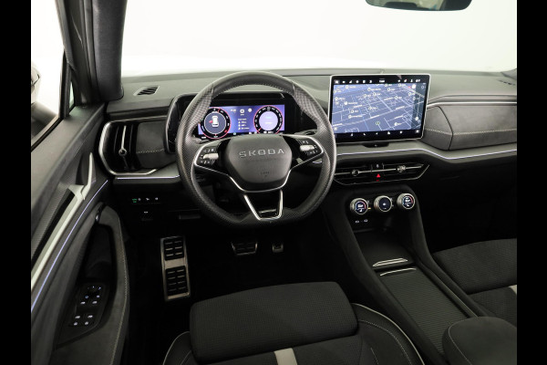 Škoda Kodiaq 1.5 TSI PHEV Sportline Business 204 pk Automaat (DSG) | Verlengde garantie | Navigatie | Panoramadak | Trekhaak (wegklapbaar) | Parkeersensoren | Achteruitrijcamera | Stoelverwarming v/a |