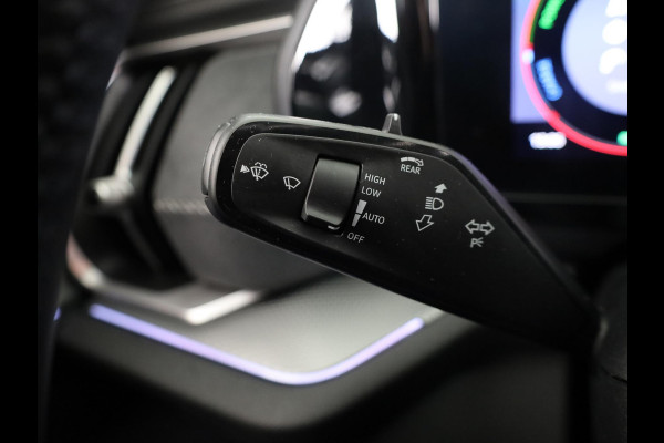 Škoda Kodiaq 1.5 TSI PHEV Sportline Business 204 pk Automaat (DSG) | Verlengde garantie | Navigatie | Panoramadak | Trekhaak (wegklapbaar) | Parkeersensoren | Achteruitrijcamera | Stoelverwarming v/a |