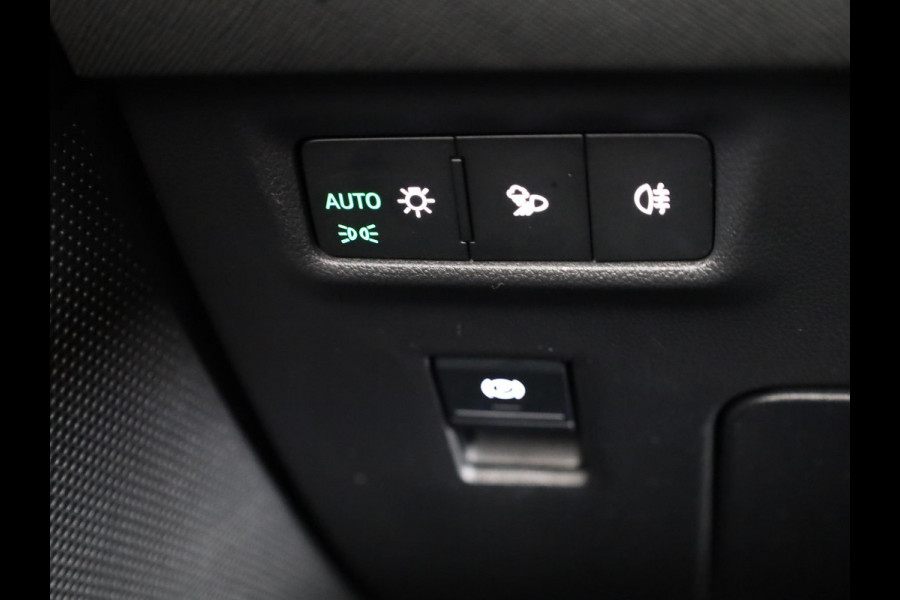 Škoda Kodiaq 1.5 TSI PHEV Sportline Business 204 pk Automaat (DSG) | Verlengde garantie | Navigatie | Panoramadak | Trekhaak (wegklapbaar) | Parkeersensoren | Achteruitrijcamera | Stoelverwarming v/a |