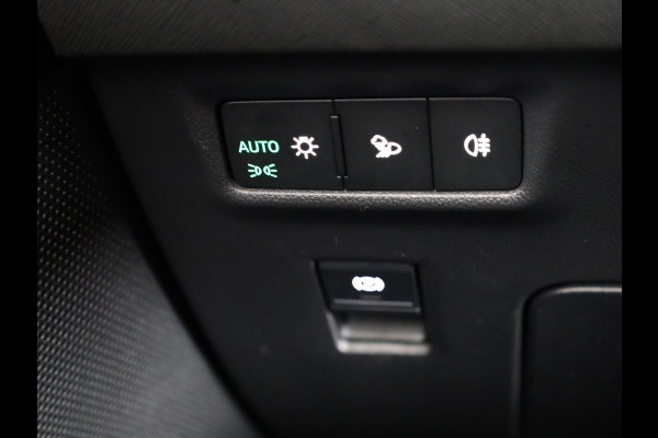 Škoda Kodiaq 1.5 TSI PHEV Sportline Business 204 pk Automaat (DSG) | Verlengde garantie | Navigatie | Panoramadak | Trekhaak (wegklapbaar) | Parkeersensoren | Achteruitrijcamera | Stoelverwarming v/a |