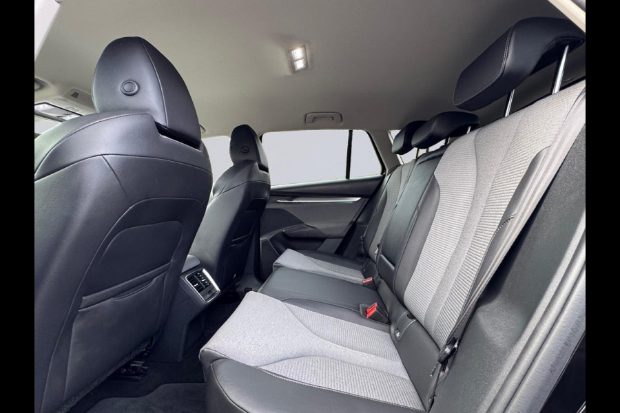 Škoda ENYAQ iV 80 Comfortline, electr. trekhaak, vele opties,soh 95 %, stoel verwarming , camera, 1 e eigenaar, NL auto met nap