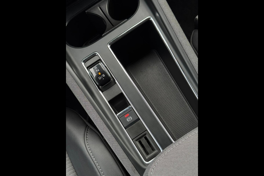 Škoda ENYAQ iV 80 Comfortline, electr. trekhaak, vele opties,soh 95 %, stoel verwarming , camera, 1 e eigenaar, NL auto met nap