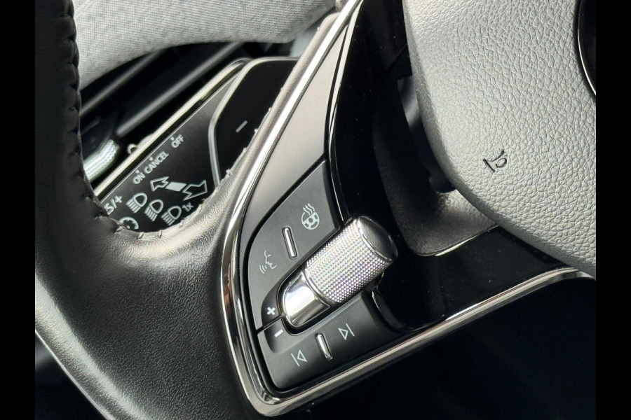 Škoda ENYAQ iV 80 Comfortline, electr. trekhaak, vele opties,soh 95 %, stoel verwarming , camera, 1 e eigenaar, NL auto met nap