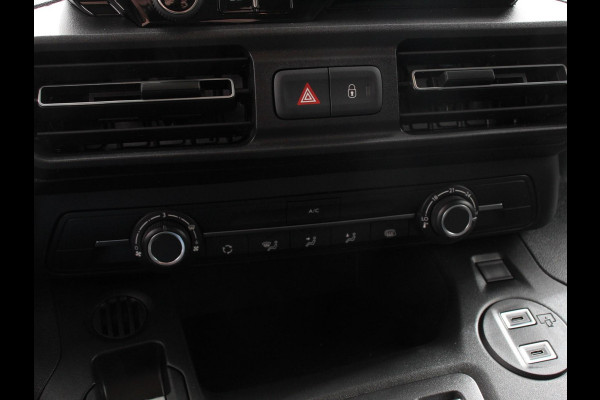 Opel Combo 1.5 BlueHDi 130 S&S L2 Automaat | Navigatie | Apple Carplay / Android Auto | Trekhaak | Airco | Camera | Cruise Control | Parkeersensoren V+A | DAB