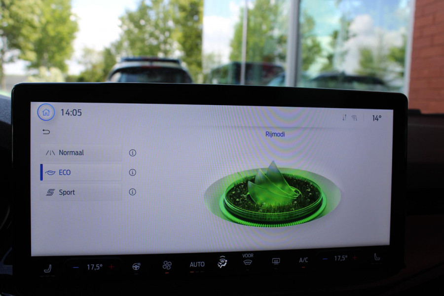 Ford FOCUS Wagon 1.5 EcoBlue ST Line X Automaat | Adaptive cruise control | Winter Pack | Trekhaak | Elektrische achterklep | BTW verrekenbaar | All season banden