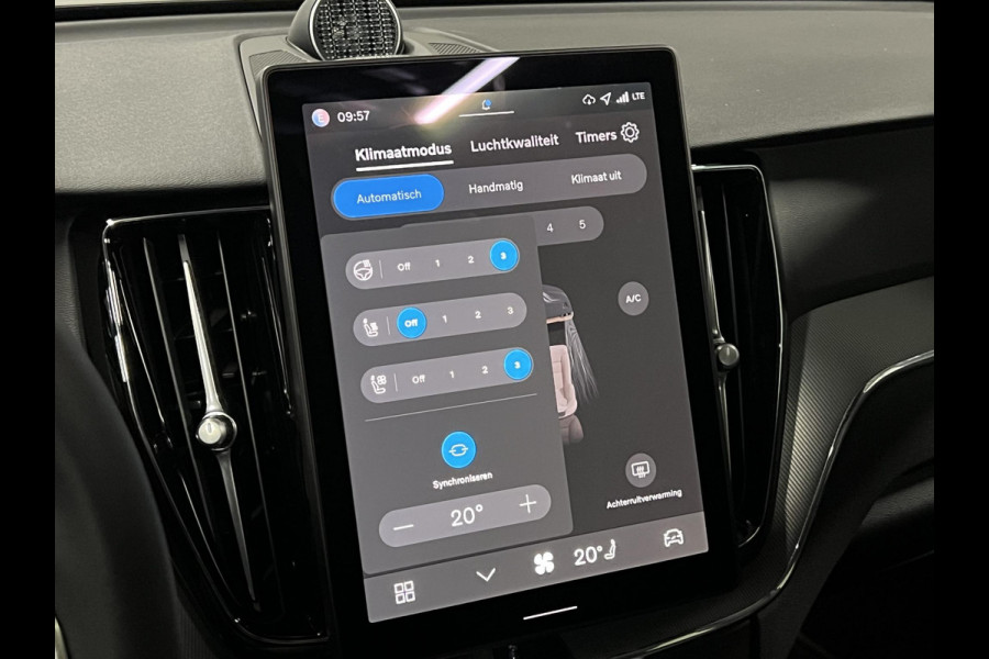 Volvo XC60 2.0 T8 Plug-in hybrid AWD Black Edition Luchtvering | Massage | Bowers & Wilkins | Adapt. Cruise | Open dak | Head-up | 360 camera | Stoelventilatie /-verwarming