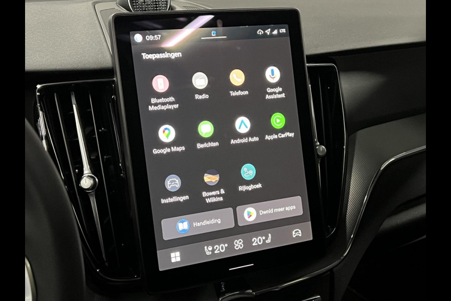 Volvo XC60 2.0 T8 Plug-in hybrid AWD Black Edition Luchtvering | Massage | Bowers & Wilkins | Adapt. Cruise | Open dak | Head-up | 360 camera | Stoelventilatie /-verwarming