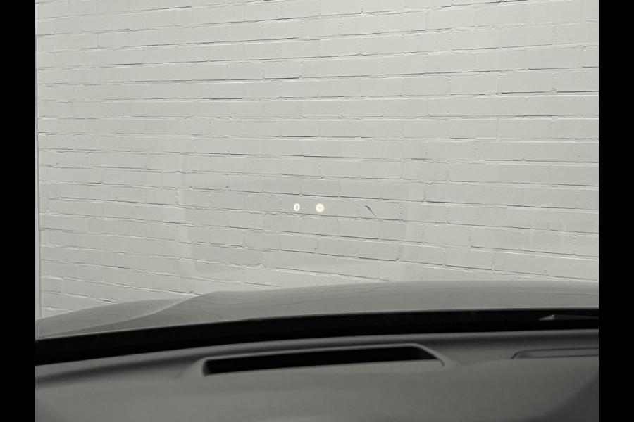 Volvo XC60 2.0 T8 Plug-in hybrid AWD Black Edition Luchtvering | Massage | Bowers & Wilkins | Adapt. Cruise | Open dak | Head-up | 360 camera | Stoelventilatie /-verwarming