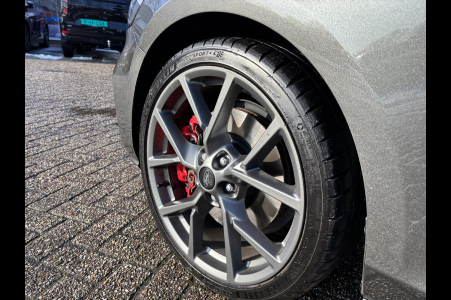 Ford Focus 2.3 EcoBoost ST-3 280pk  | Panoramadak | Winter Pack | Adaptive LED | Adaptive cruise control | Achteruitrijcamera | Bang&Olufsen | Head up Display