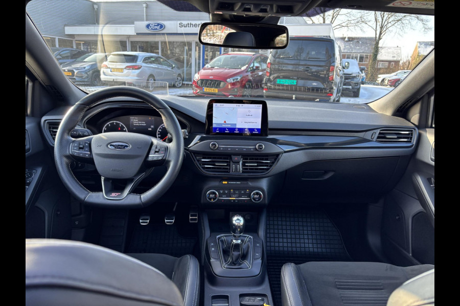 Ford Focus 2.3 EcoBoost ST-3 280pk  | Panoramadak | Winter Pack | Adaptive LED | Adaptive cruise control | Achteruitrijcamera | Bang&Olufsen | Head up Display