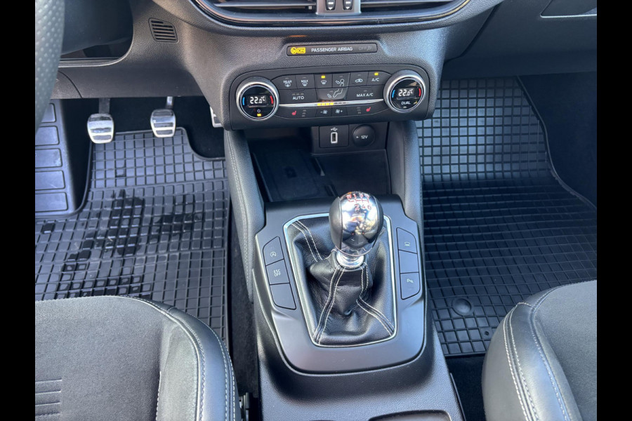 Ford Focus 2.3 EcoBoost ST-3 280pk  | Panoramadak | Winter Pack | Adaptive LED | Adaptive cruise control | Achteruitrijcamera | Bang&Olufsen | Head up Display