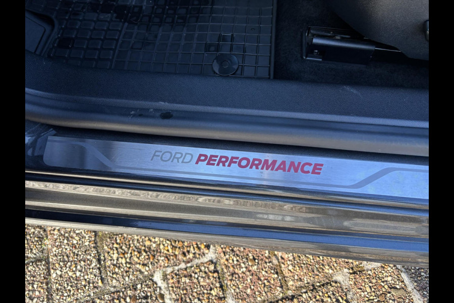 Ford Focus 2.3 EcoBoost ST-3 280pk  | Panoramadak | Winter Pack | Adaptive LED | Adaptive cruise control | Achteruitrijcamera | Bang&Olufsen | Head up Display