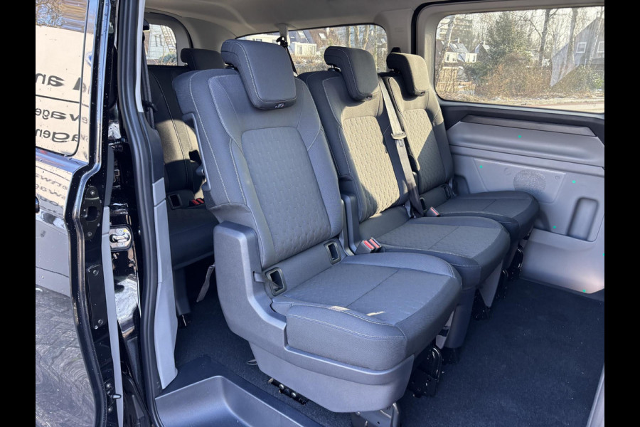 Ford Transit Custom 340 2.5 PHEV L2H1 Limited | SCI | 233pk | Kombi | Incl. BTW/BPM | Dubbele zijschuifdeur | Privacy Glass | Inklapbare trekhaak | 17 inch lichtmetalen velgen | Driver Assistance Pack Premium | Verwarmbaar stuurwiel