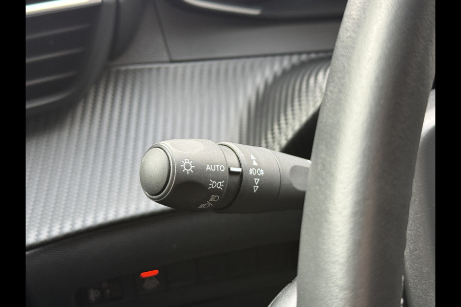 Peugeot e-2008 EV Blue Lease Active 50 kWh | Camera | Navi | LED
