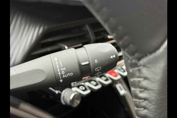 Peugeot e-2008 EV Blue Lease Active 50 kWh | Camera | Navi | LED