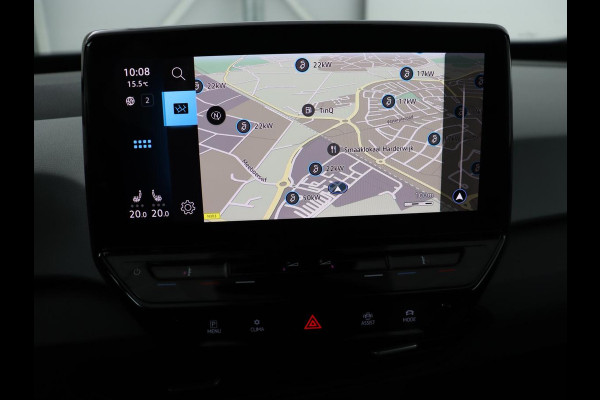 Volkswagen ID.3 First Plus 58 kWh | Trekhaak | Stoel & stuurverwarming | Camera | Adaptive cruise | Sfeerverlichting | Carplay | Matrix LED | Parkeerhulp | Climate control