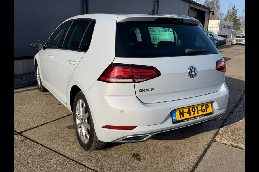 Volkswagen Golf 1.5 TSI Highline Business White silver Hihgline LED NAVI VIRTUALCOCKPIT