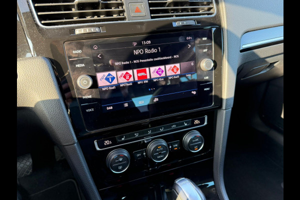 Volkswagen Golf 1.5 TSI Highline Business White silver Hihgline LED NAVI VIRTUALCOCKPIT