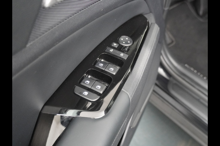 Kia Sportage 1.6 T-GDi Hybrid DynamicPlusLine - Navigatie - Stoel/Stuurverwarming - Lichtmetalen Velgen - Adaptief Cruise Control - Fabrieksgarantie Tot 2030