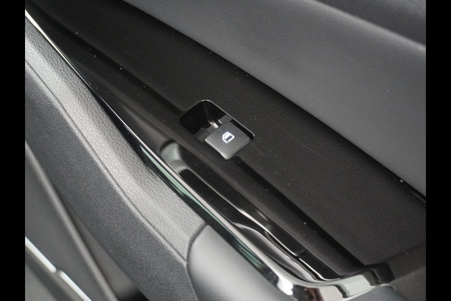 Kia Sportage 1.6 T-GDi Hybrid DynamicPlusLine - Navigatie - Stoel/Stuurverwarming - Lichtmetalen Velgen - Adaptief Cruise Control - Fabrieksgarantie Tot 2030