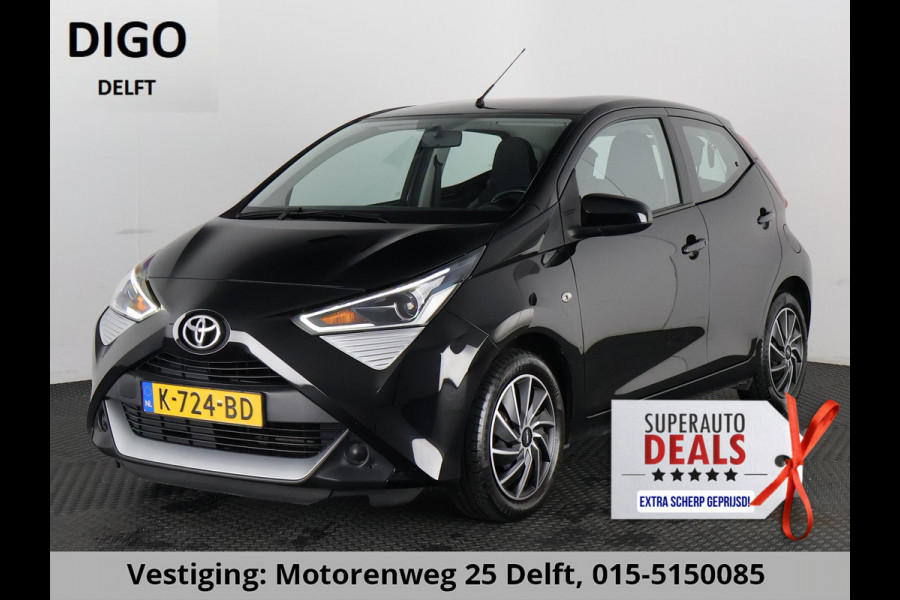 Toyota Aygo 1.0 VVT-i X-PLAY CARPLAY NAVI GARANTIE 2031 1e EIG BIJNA 2021. 100% ONDERHOUDEN .CAMERA.BLACK EDITION