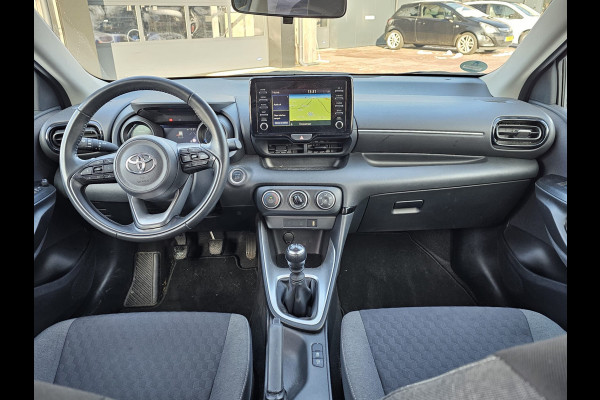 Toyota Yaris 1.5 VVT-i Dynamic | Airco | Navi | Keyless | Lane Assist | Adaptive Cruise | All-seasons | Camera |