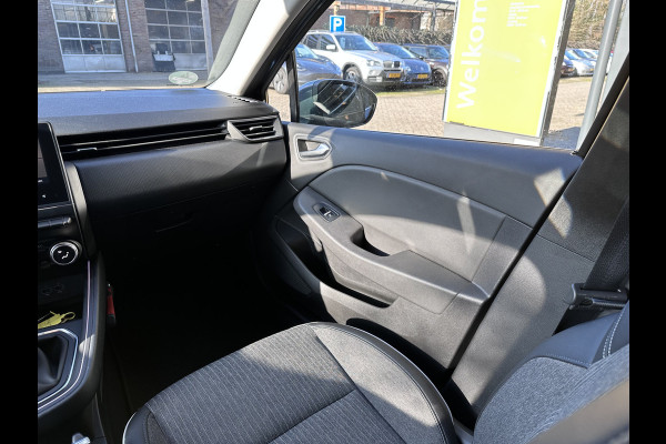 Renault Clio 1.3 TCe Intens CLIMA / CRUISE / LANE ASSIST / CARPLAY / AUTOMAAT