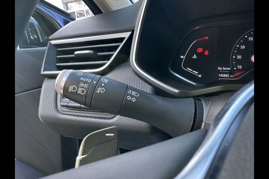 Renault Clio 1.3 TCe Intens CLIMA / CRUISE / LANE ASSIST / CARPLAY / AUTOMAAT