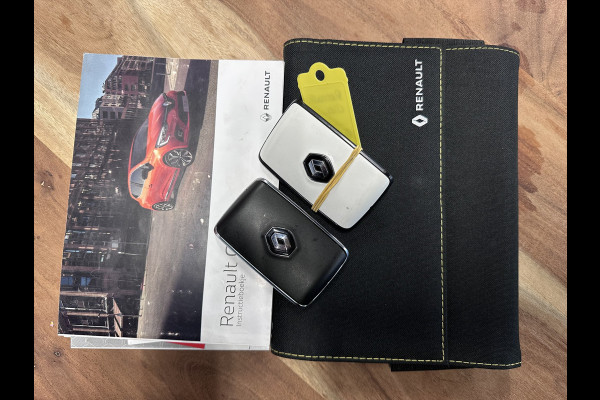 Renault Clio 1.3 TCe Intens CLIMA / CRUISE / LANE ASSIST / CARPLAY / AUTOMAAT