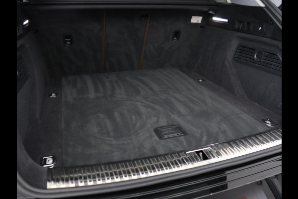 Audi e-tron 55 quattro Business edition | SOH 92% | Leder | Stoelverwarming | Luchtvering | Memory | Carplay | Navigatie | Virtual Cockpit | Cruise control | Full LED