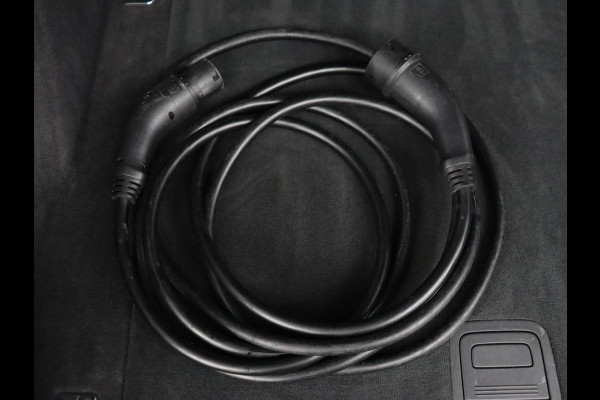 Audi e-tron 55 quattro Business edition | SOH 92% | Leder | Stoelverwarming | Luchtvering | Memory | Carplay | Navigatie | Virtual Cockpit | Cruise control | Full LED