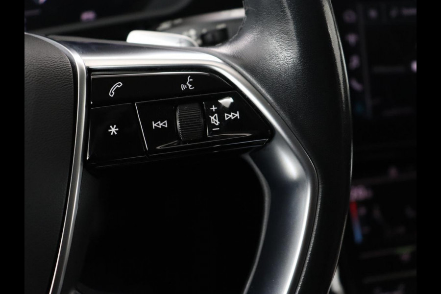 Audi e-tron 55 quattro Business edition | SOH 92% | Leder | Stoelverwarming | Luchtvering | Memory | Carplay | Navigatie | Virtual Cockpit | Cruise control | Full LED