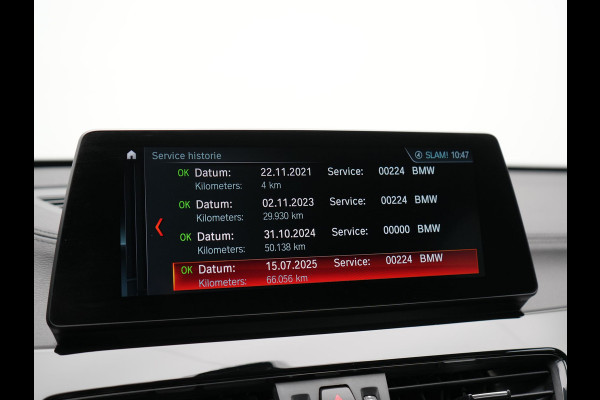 BMW X1 xDrive25e Sportline Plug In Hybrid 221pk Dealer O.H. PHEV | Panodak | Adaptive Cruise | Head Up | Camera | Lederen Sportstoelen Memory & Verwarmd | Sfeerverlichting | Stuur Verwarmd | Apple Carplay | Keyless | Navigatie | DAB |