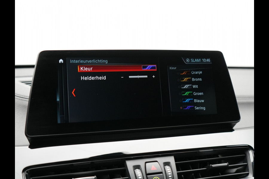 BMW X1 xDrive25e Sportline Plug In Hybrid 221pk Dealer O.H. PHEV | Panodak | Adaptive Cruise | Head Up | Camera | Lederen Sportstoelen Memory & Verwarmd | Sfeerverlichting | Stuur Verwarmd | Apple Carplay | Keyless | Navigatie | DAB |