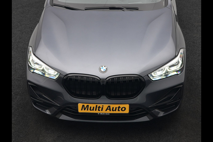 BMW X1 xDrive25e Sportline Plug In Hybrid 221pk Dealer O.H. PHEV | Panodak | Adaptive Cruise | Head Up | Camera | Lederen Sportstoelen Memory & Verwarmd | Sfeerverlichting | Stuur Verwarmd | Apple Carplay | Keyless | Navigatie | DAB |