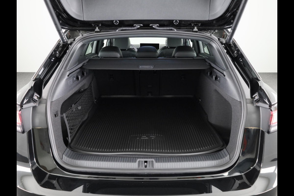 Volkswagen ID.7 Tourer Pro Business 77 kWh accu, 210 kW / 286 pk Variant 231PK | 17% bijtelling* | 20" LM velgen | Navigatie | 360 gradencamera | Matrix koplampen | Onderhoud tot 30-6-2030