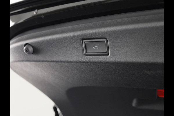 Volkswagen ID.7 Tourer Pro Business 77 kWh accu, 210 kW / 286 pk Variant 231PK | 17% bijtelling* | 20" LM velgen | Navigatie | 360 gradencamera | Matrix koplampen | Onderhoud tot 30-6-2030