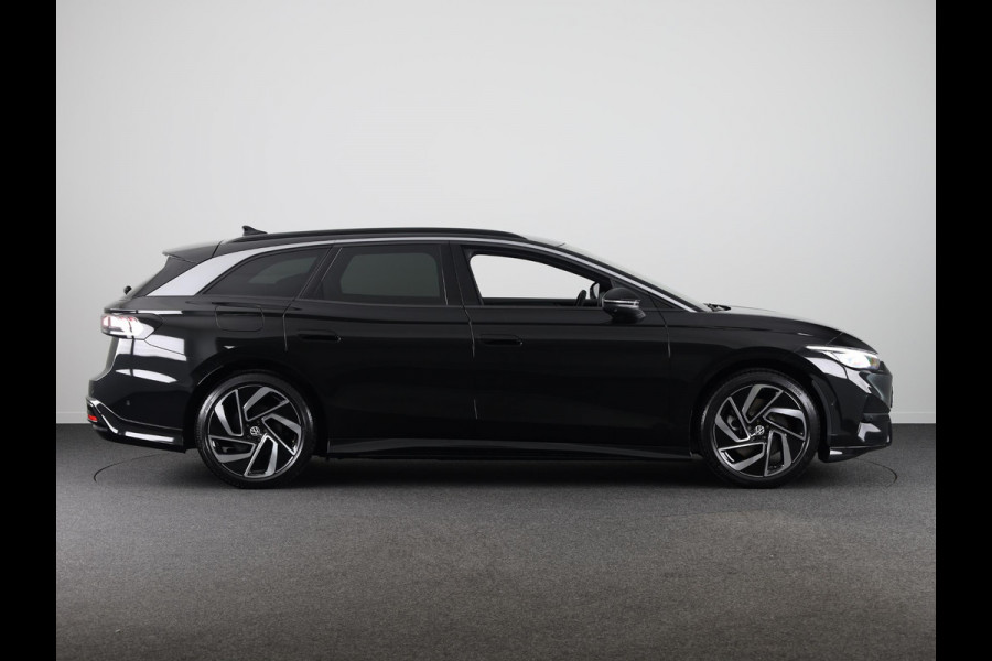 Volkswagen ID.7 Tourer Pro Business 77 kWh accu, 210 kW / 286 pk Variant 231PK | 17% bijtelling* | 20" LM velgen | Navigatie | 360 gradencamera | Matrix koplampen | Onderhoud tot 30-6-2030