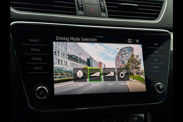 Škoda Superb Combi 1.5 TSI ACT Business Edition+ CarPlay Trekhaak
